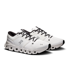 On Running Women's Cloud X 5 Shoes - White / Black